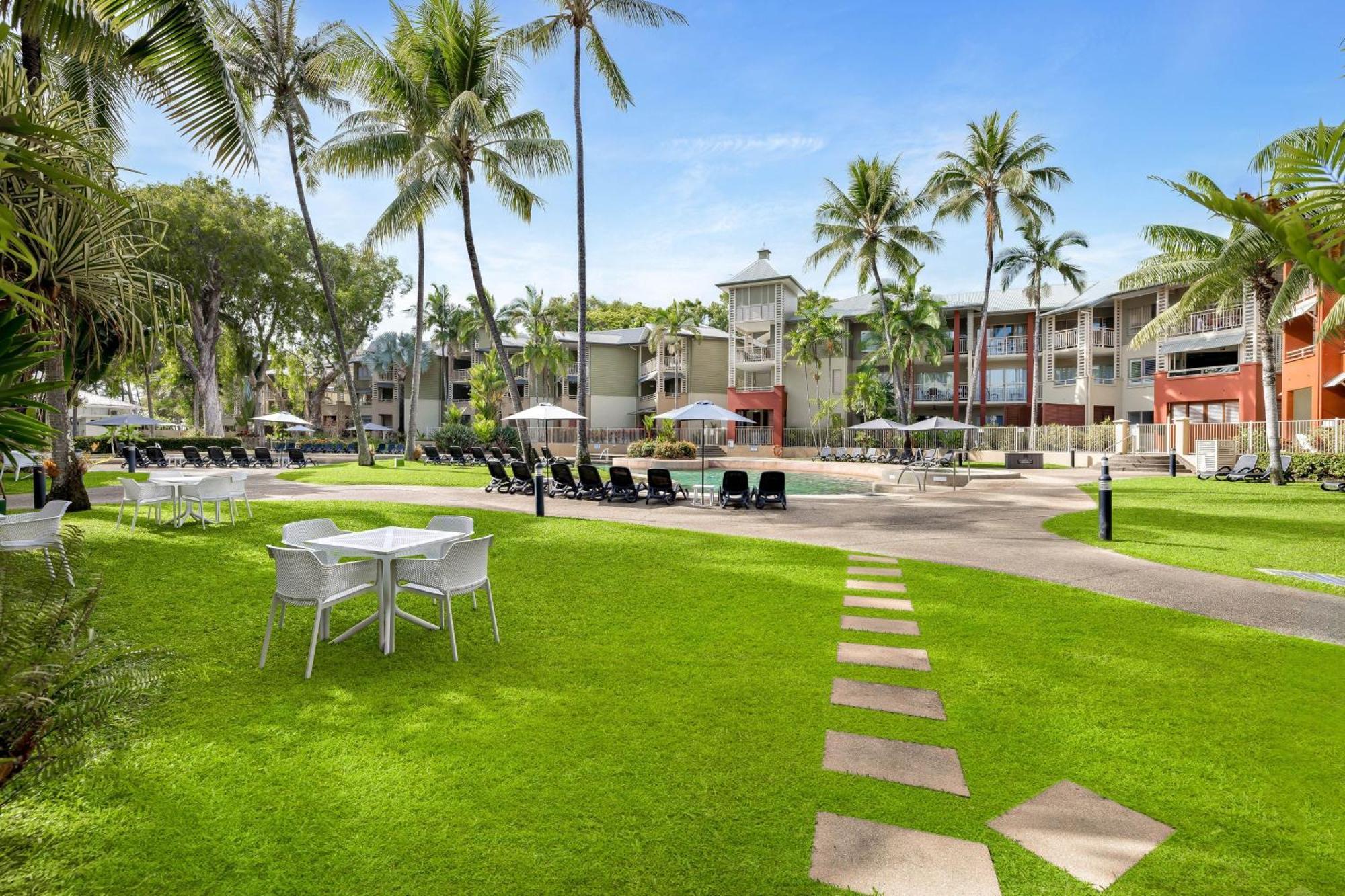 Mantra Amphora Hotell Palm Cove Exteriör bild
