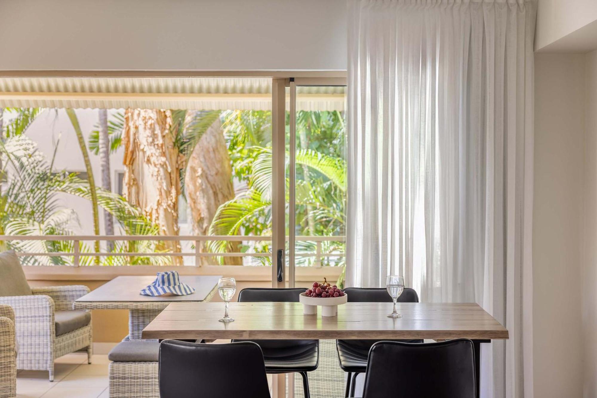 Mantra Amphora Hotell Palm Cove Exteriör bild